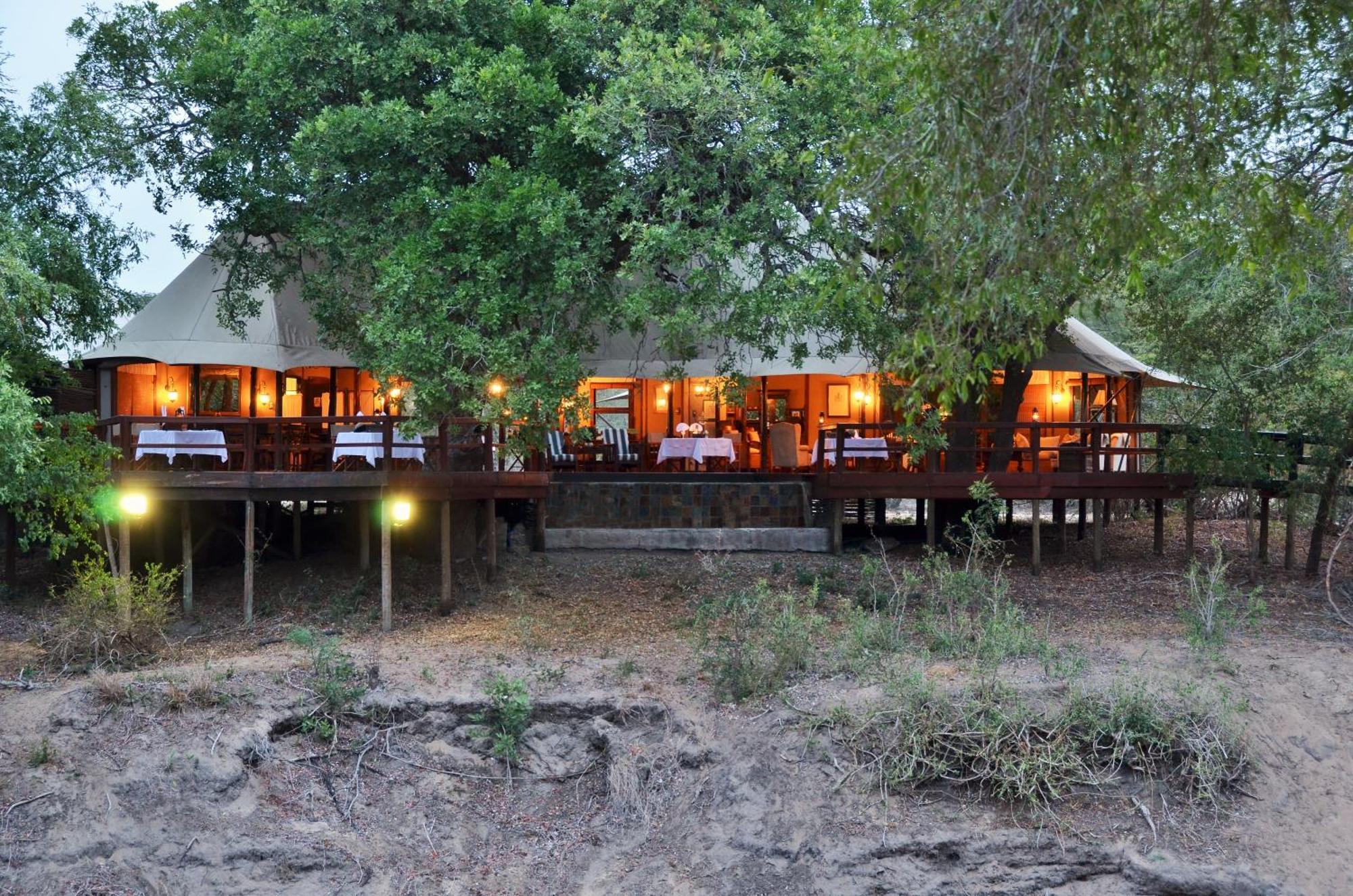 Hamiltons Tented Camp Mluwati Concession Bagian luar foto